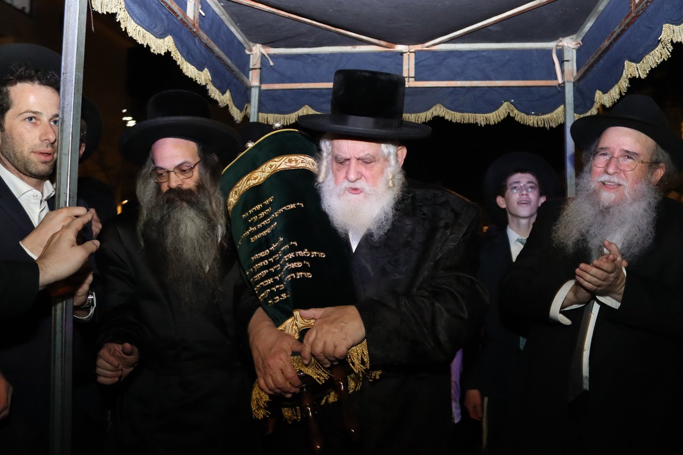 הכנסת ס"ת לקהילת 'רמת הנביאים' בבית שמש