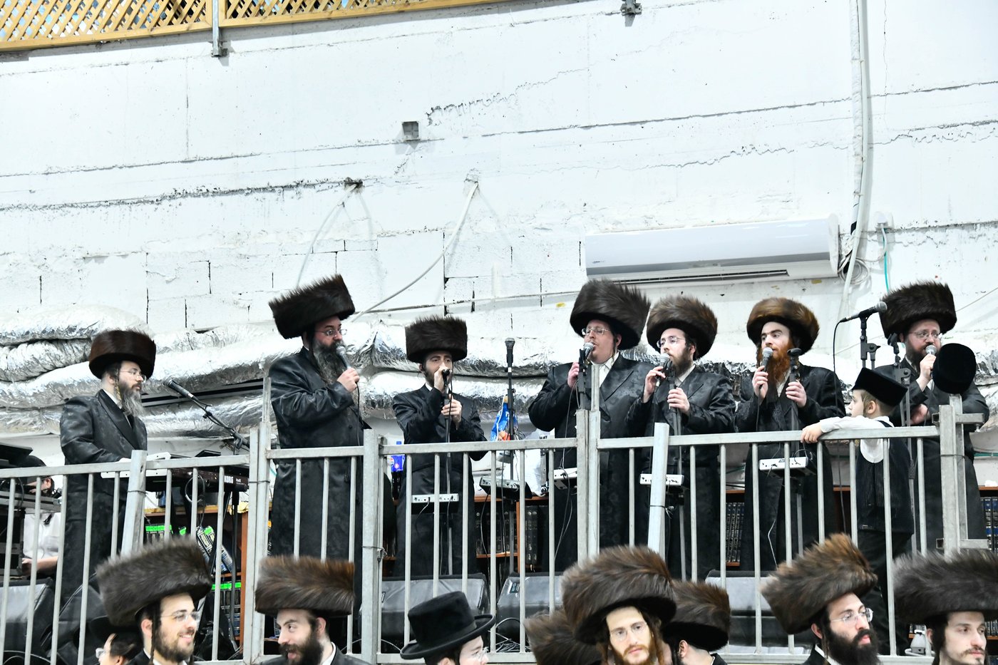 שמחת בית מכנובקא בעלזא - מעליץ - ביאלה ישרי לב