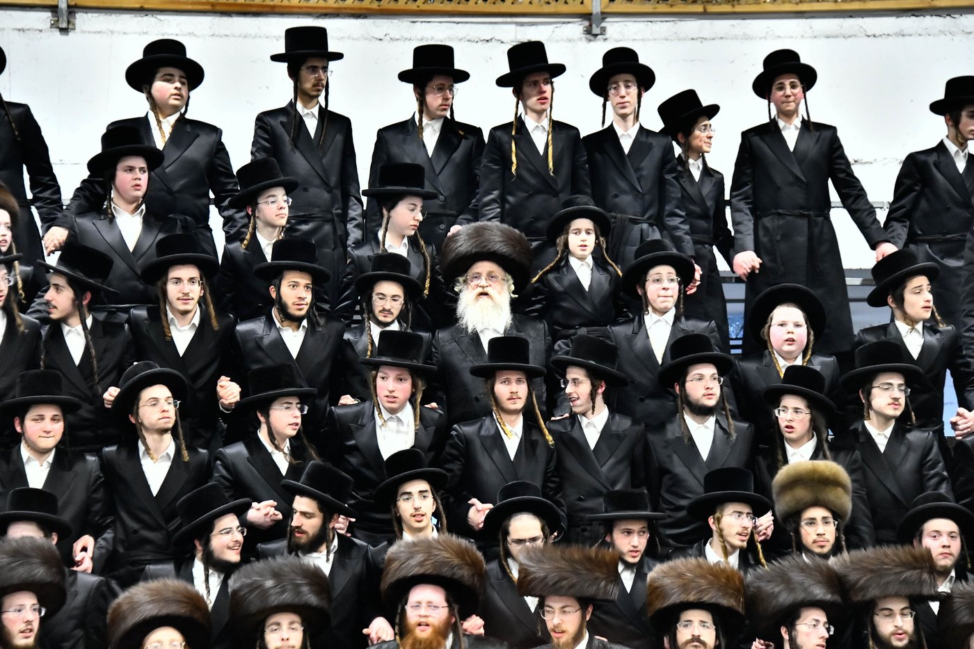 שמחת בית מכנובקא בעלזא - מעליץ - ביאלה ישרי לב