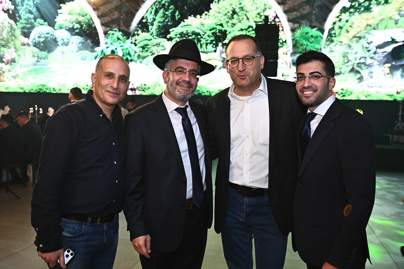 שמחת החתונה בבית משפחות זר ובן שמעון