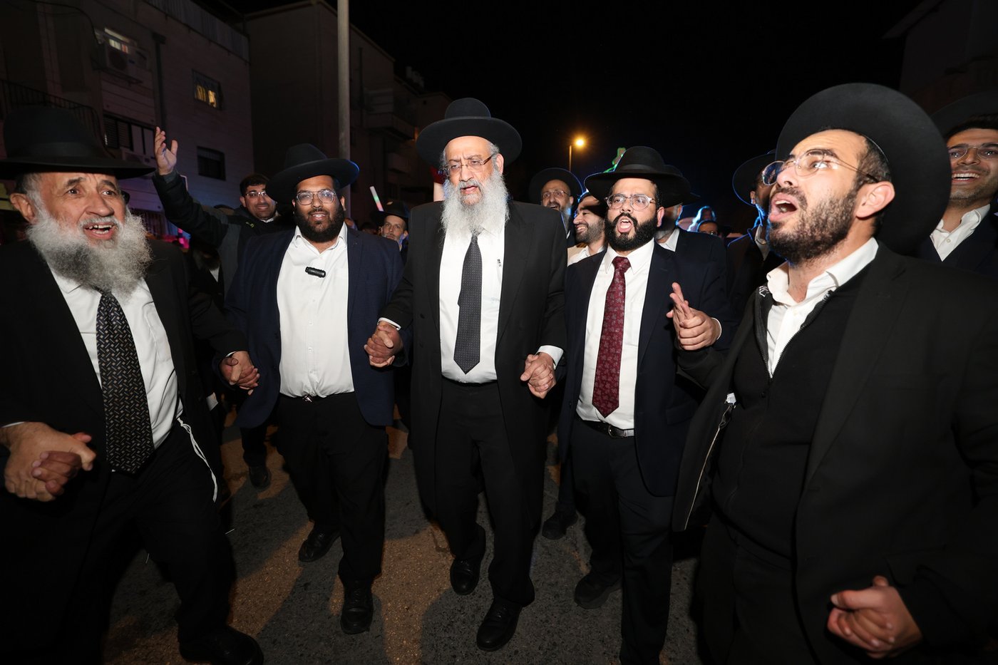 הכנסת ספר התורה בביתר