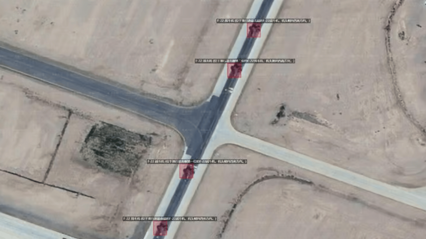 צילומי לוויין סיניים: מטוסי F-22 אמריקניים כבר נפרסו בבסיס עובדה בנגב