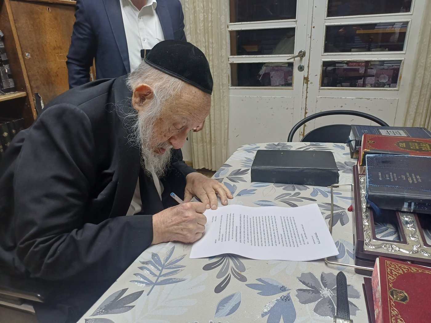הגרב"ד פוברסקי חותם על המכתב