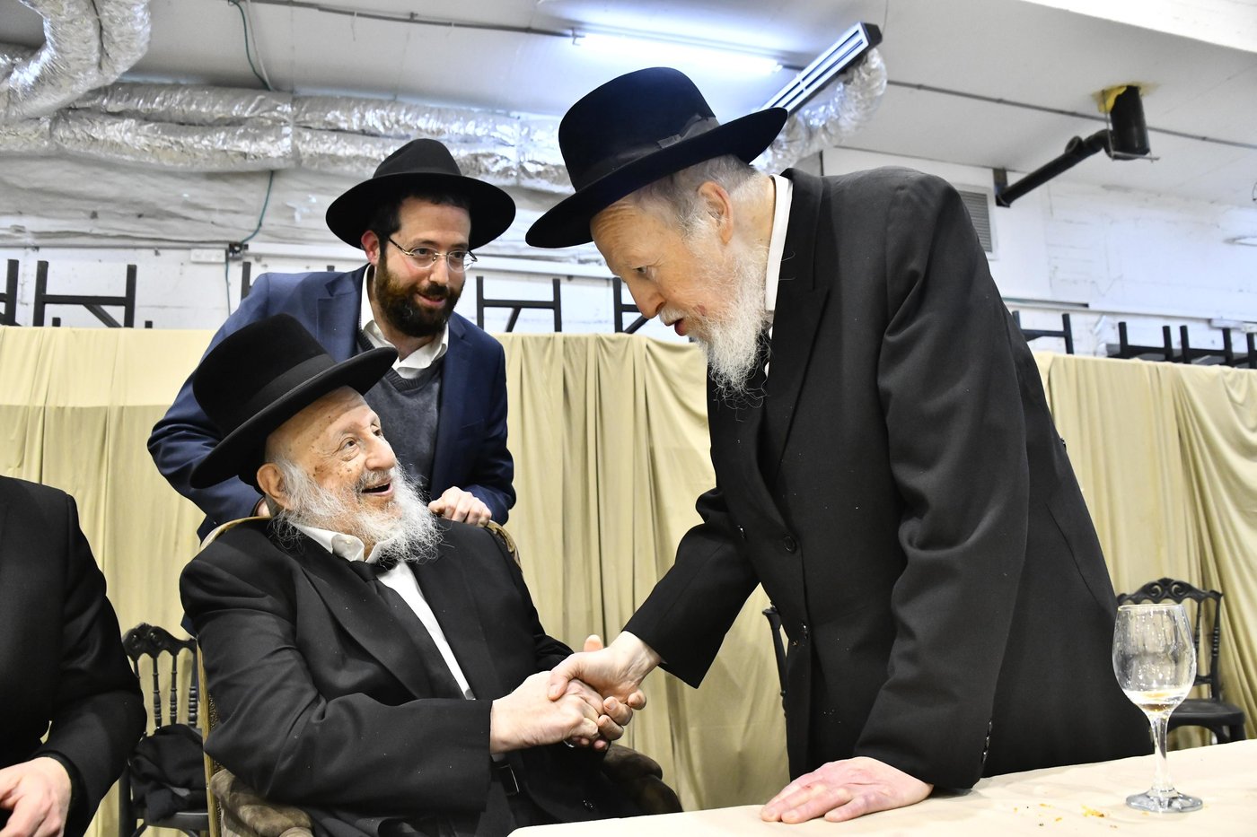 שמחת נישואי נכד הגרב"ד פוברסקי