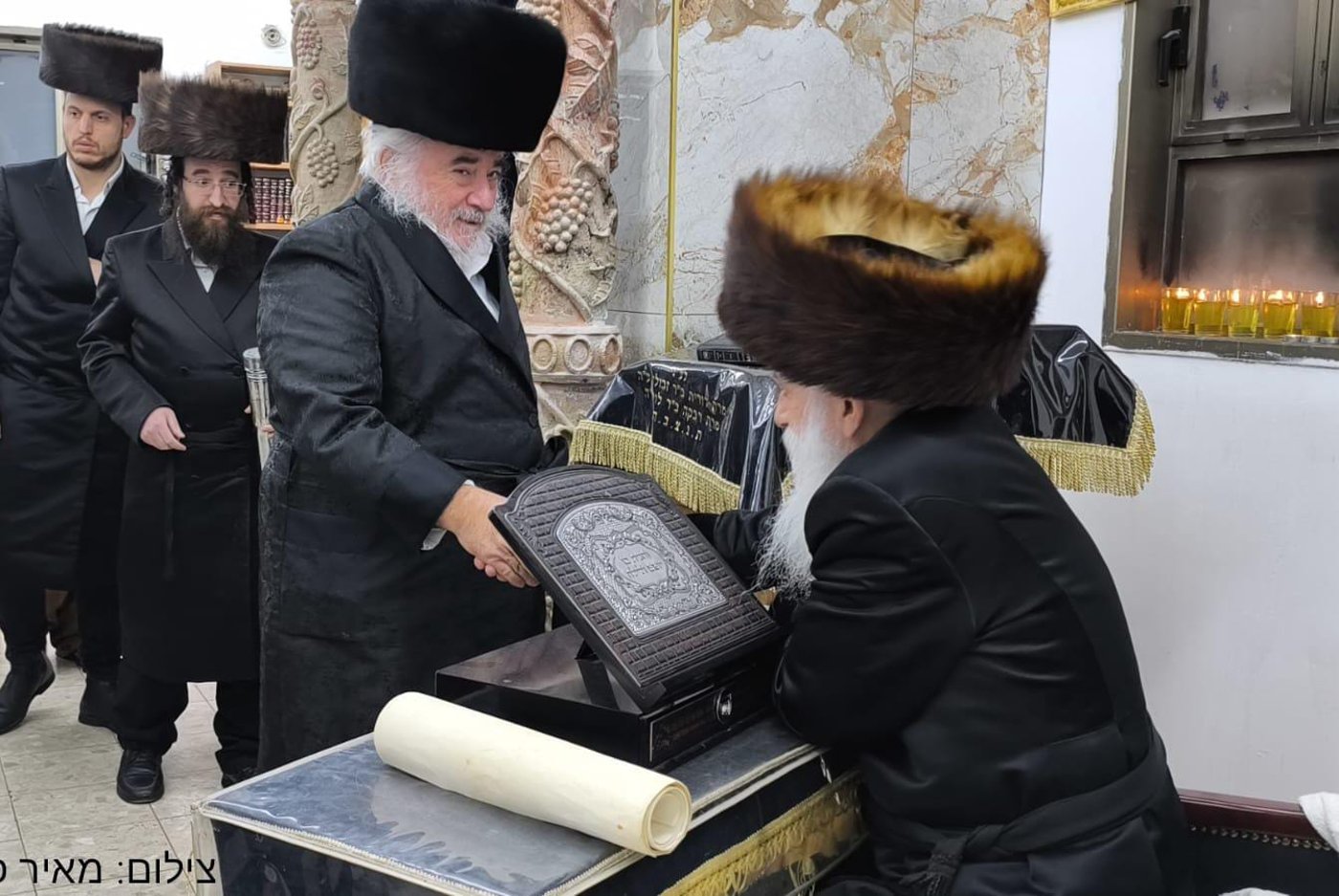 פורים בחצה"ק בוטושאן