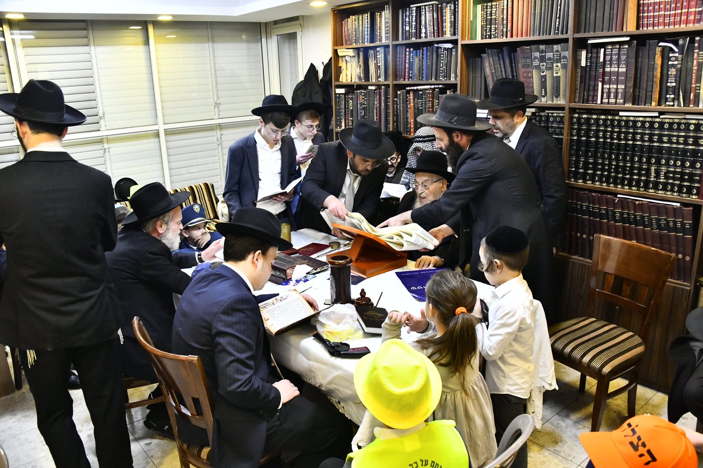 פורים בצל הגרמ"צ ברגמן 