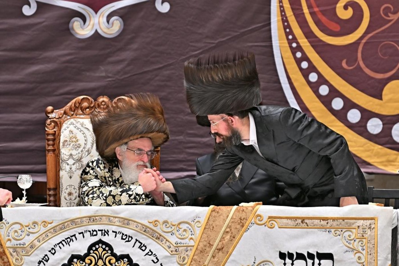 פורים בחצה"ק ויזניץ