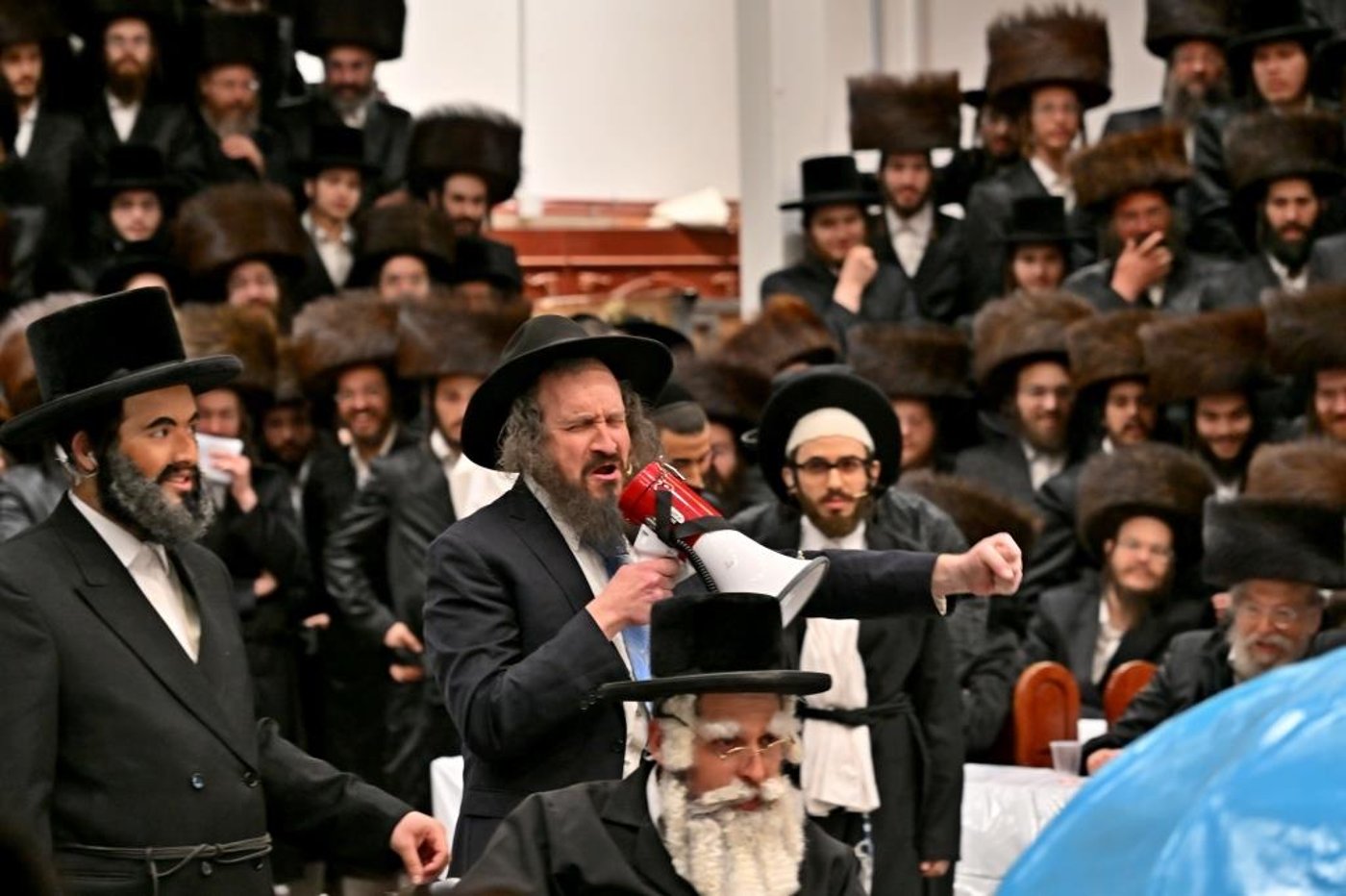 פורים בחצה"ק ויזניץ