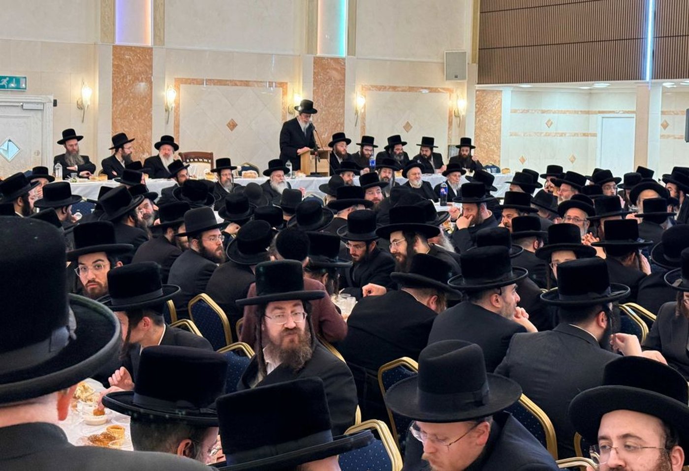 האדמו"ר מויז'ניץ לונדון בהילולת הישועות משה