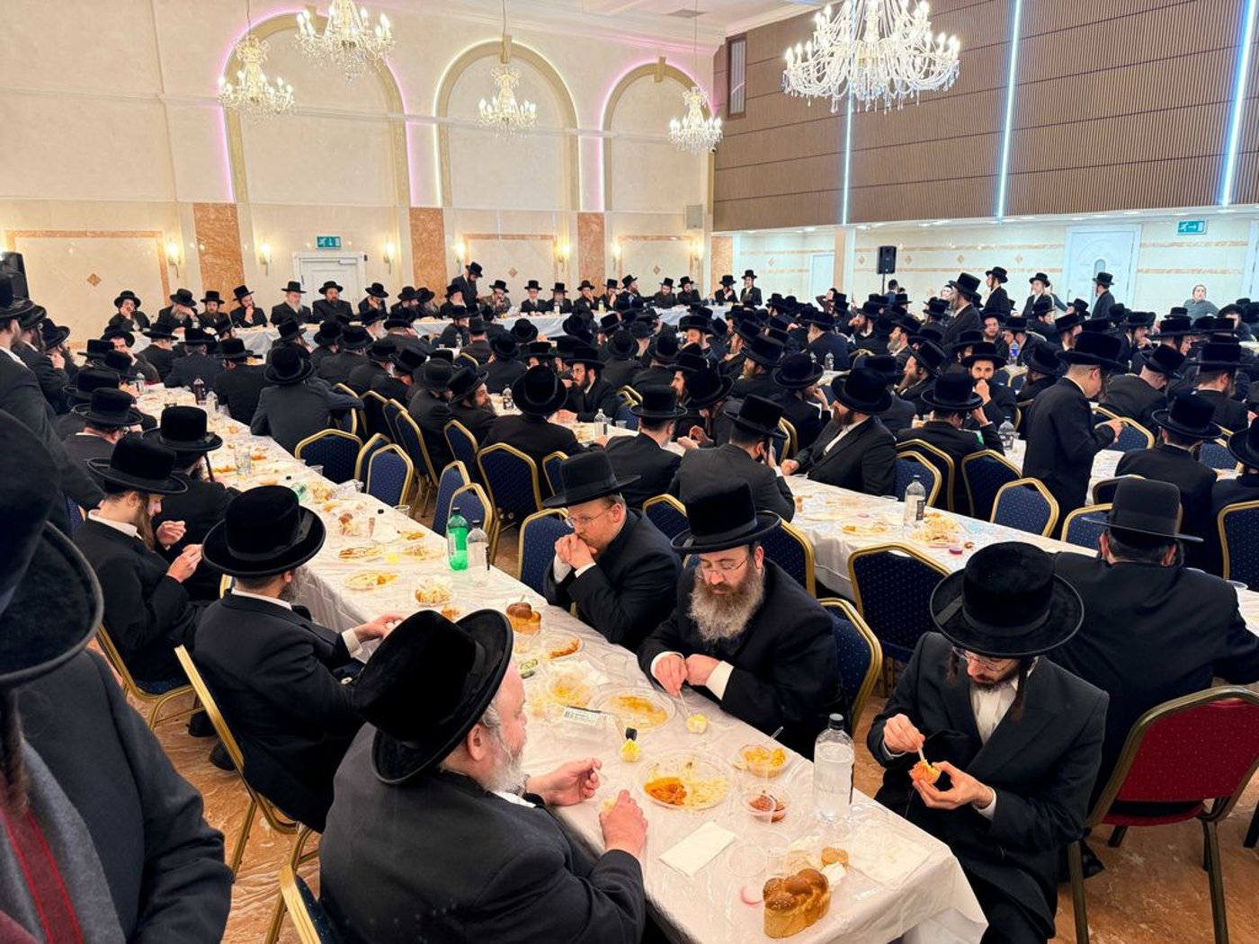 האדמו"ר מויז'ניץ לונדון בהילולת הישועות משה