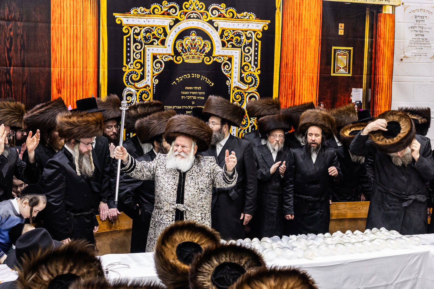 טיש שושן פורים בחצה"ק באבוב