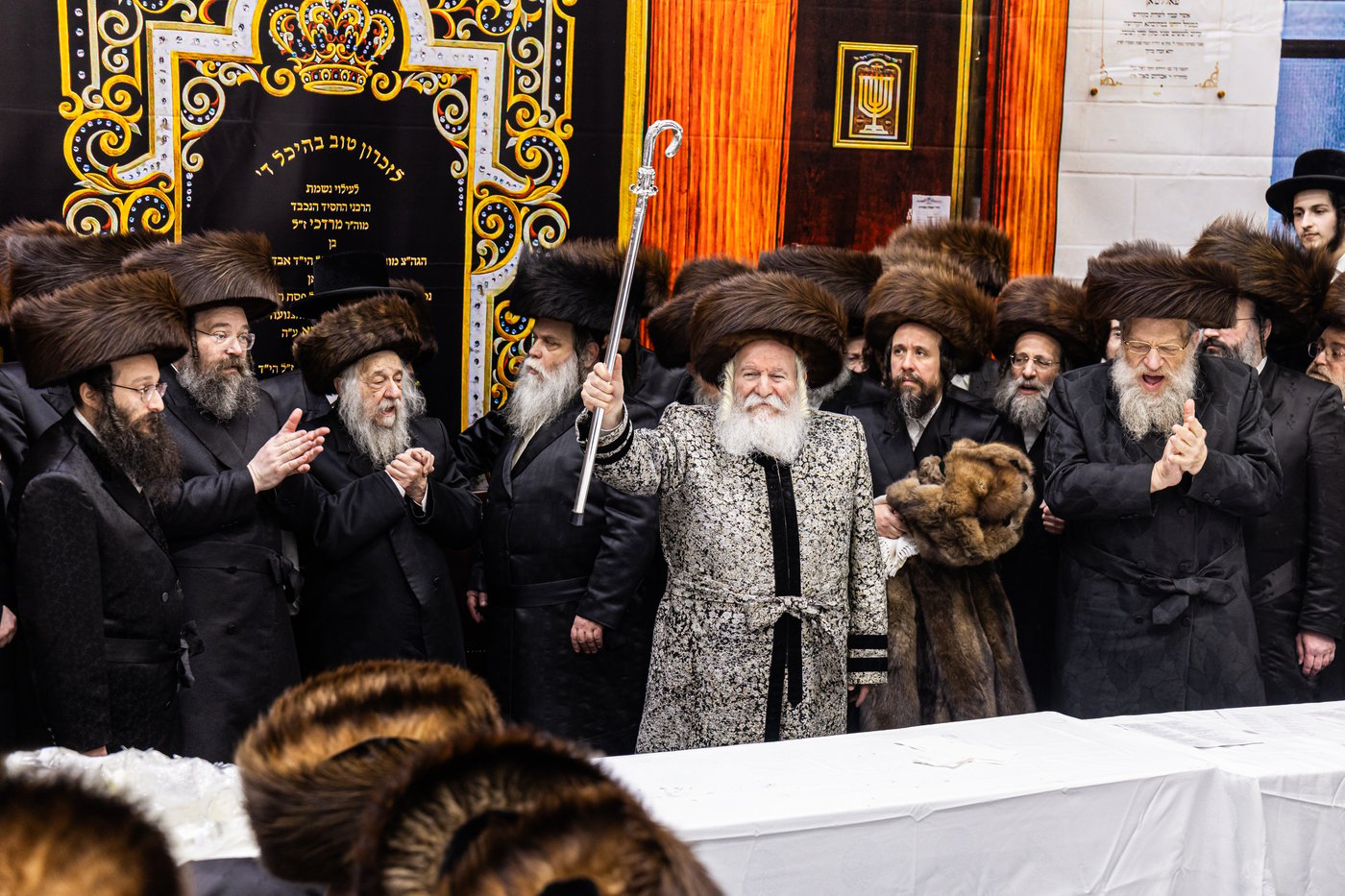 טיש שושן פורים בחצה"ק באבוב