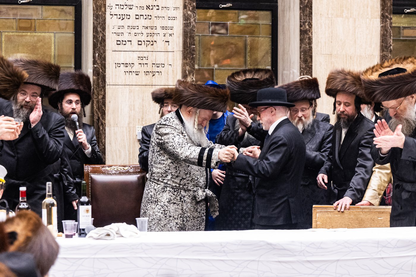 פורים בחצה"ק באבוב