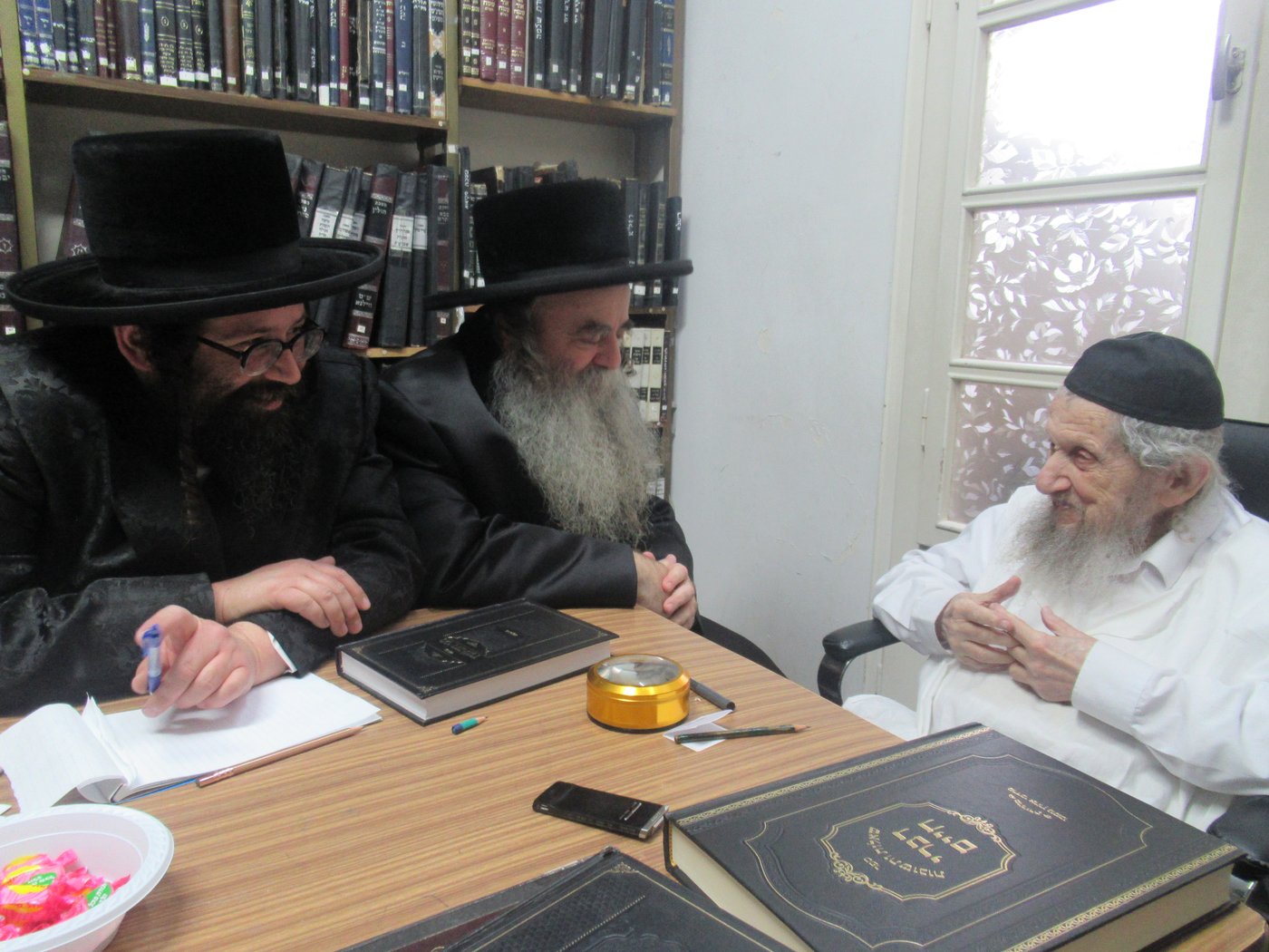 חלאקה לבן אב"ד מאקאווא אלעד