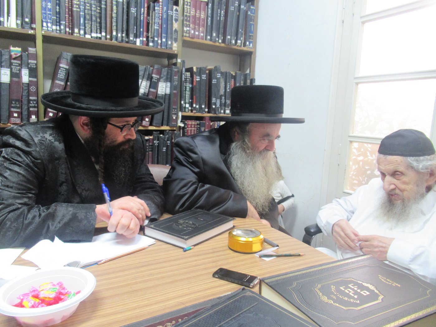 חלאקה לבן אב"ד מאקאווא אלעד