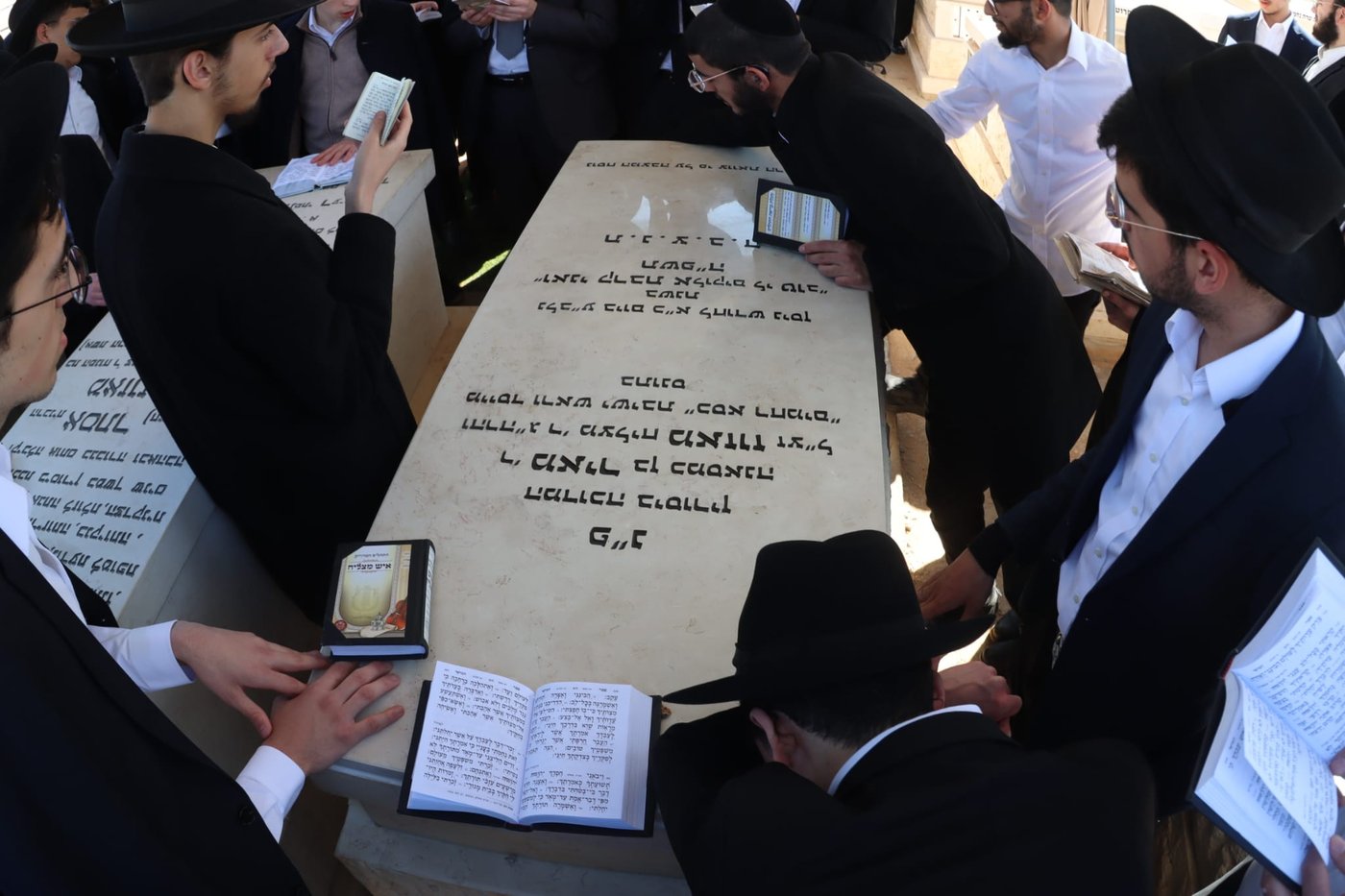 י"א חודש להגר"מ מאזוז זצ"ל 