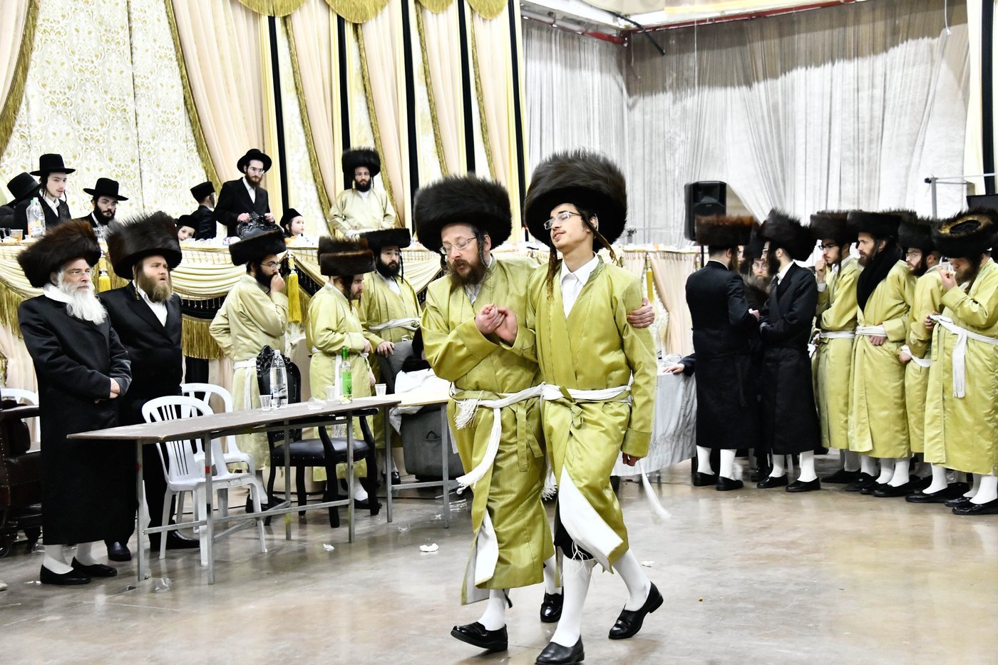 שמחת בית תולדות אברהם יצחק - מאקאווא