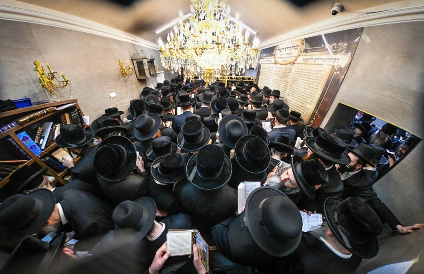 מראות ההילולא קדישא בליזענסק - אדר תשפ"ו