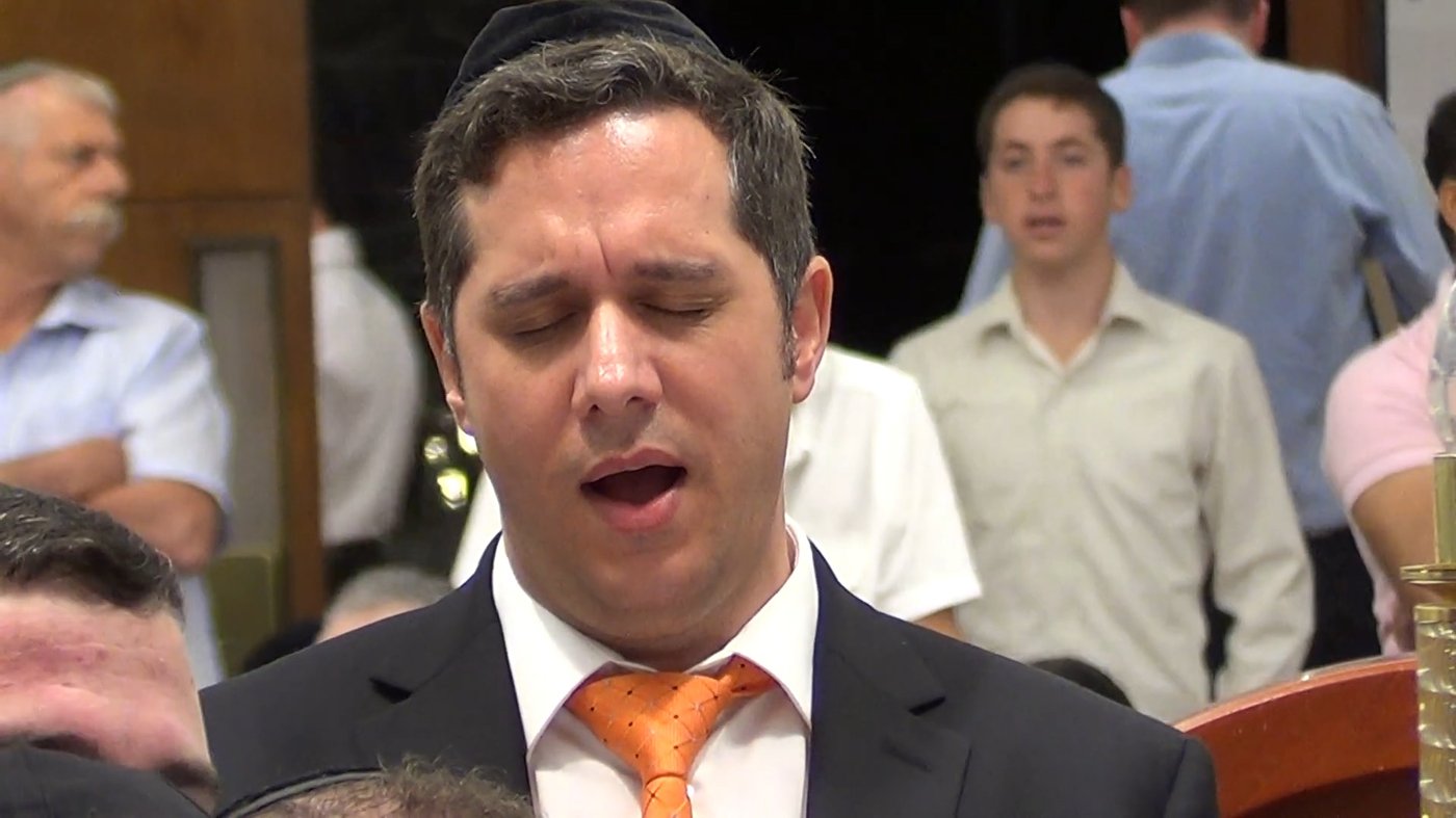 דרמה מוסיקאלית בבית כנסת הוותיק: חילופי גברי בתפקיד החזן הראשי