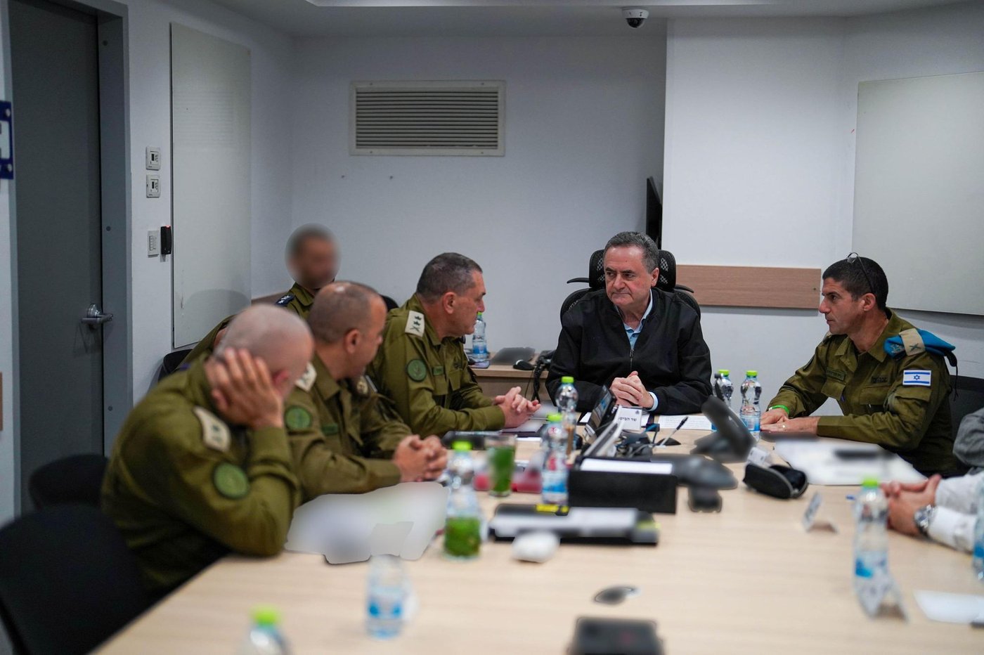 שר הביטחון ישראל כץ בהערכת מצב