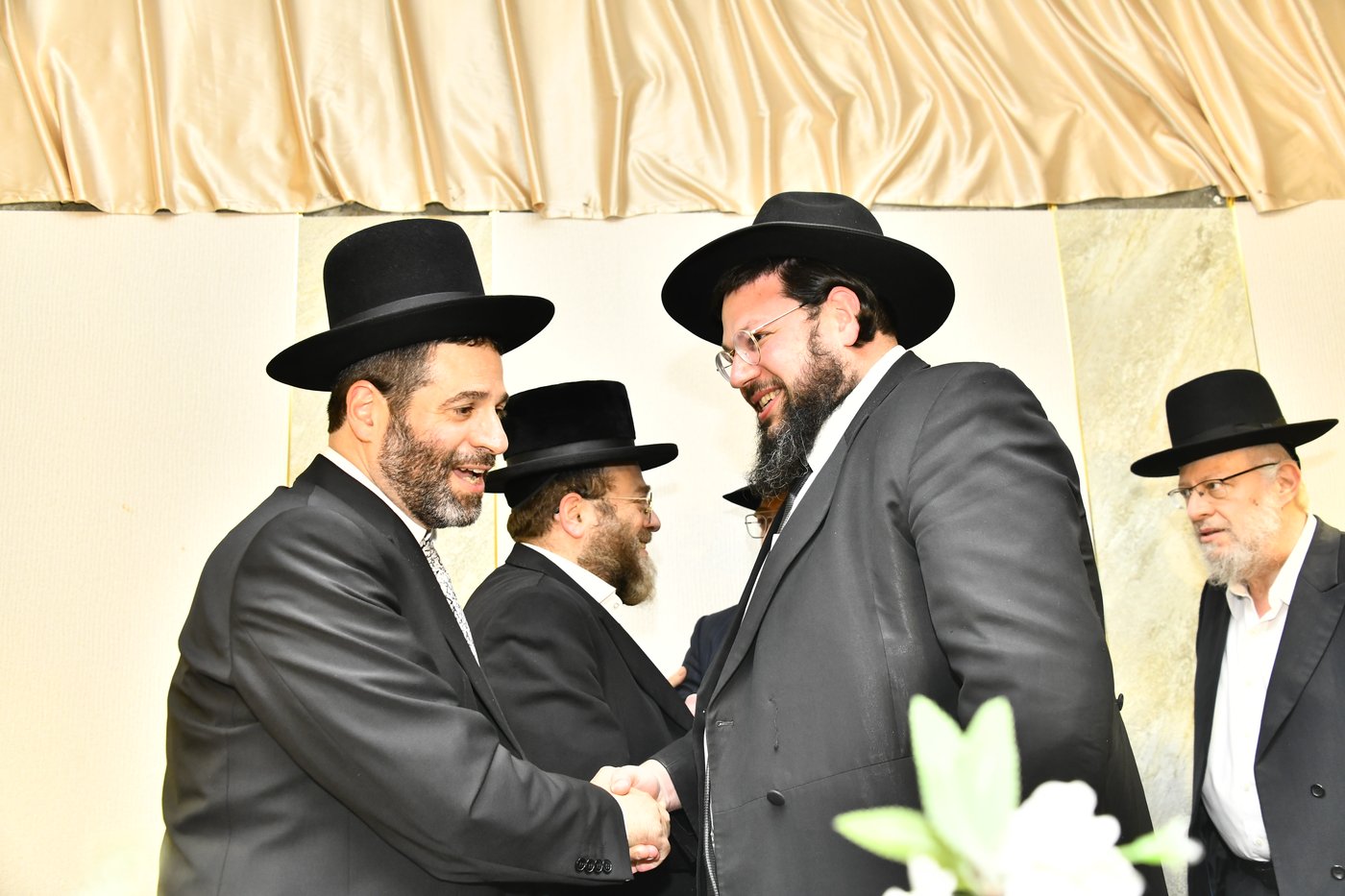שמחת נישואי בתו של מנחם שפירא