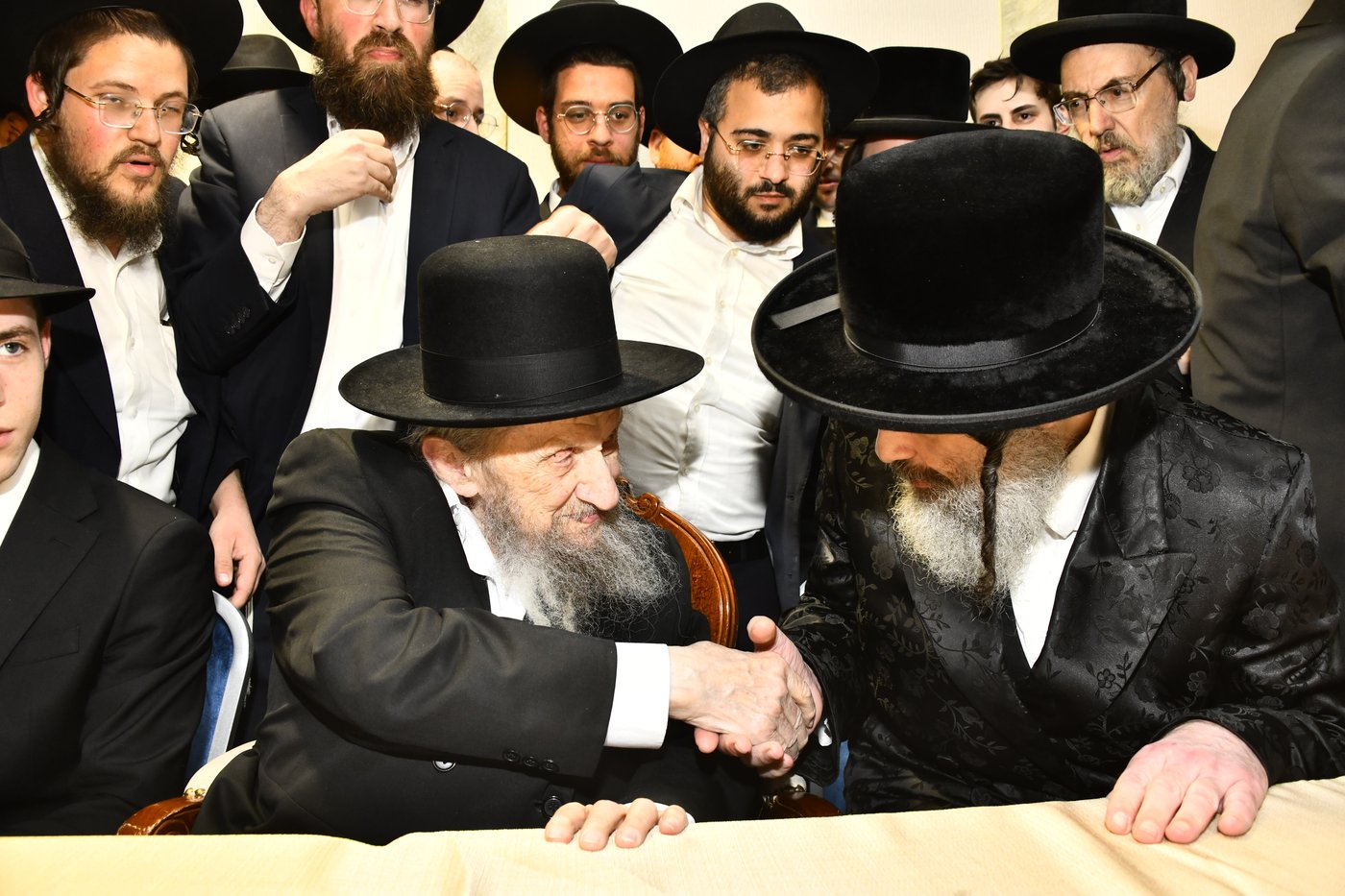 שמחת נישואי בתו של מנחם שפירא