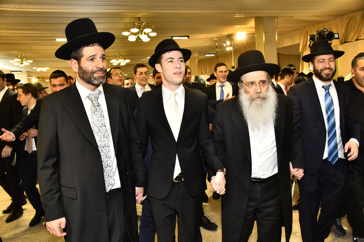 שמחת נישואי בתו של מנחם שפירא