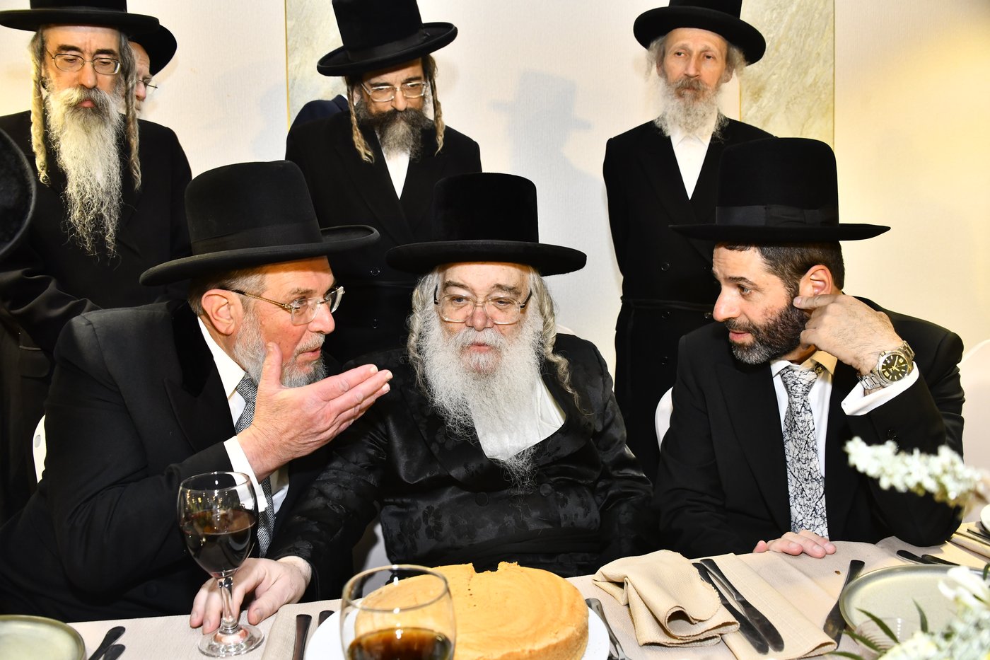 שמחת נישואי בתו של מנחם שפירא