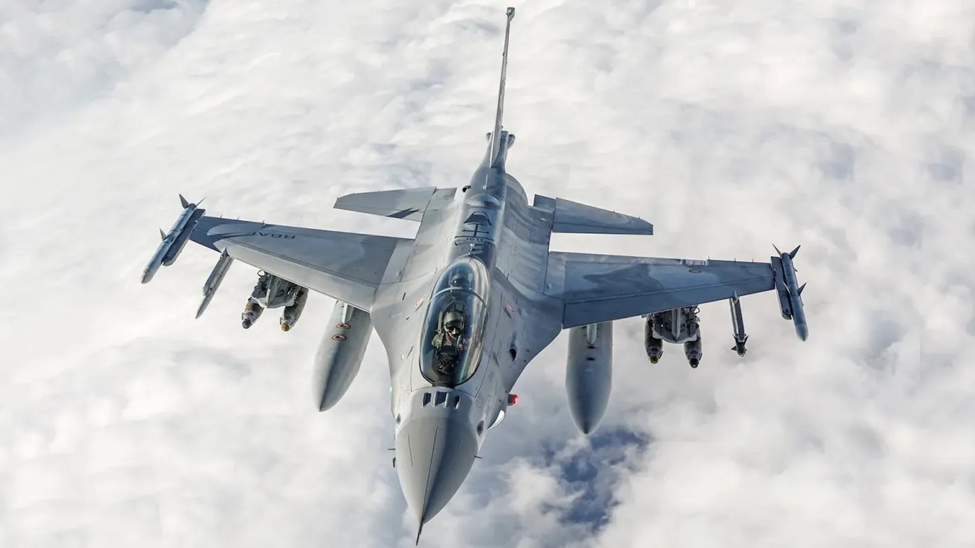 מטוס ה-F-16 המתקדם של בחריין 