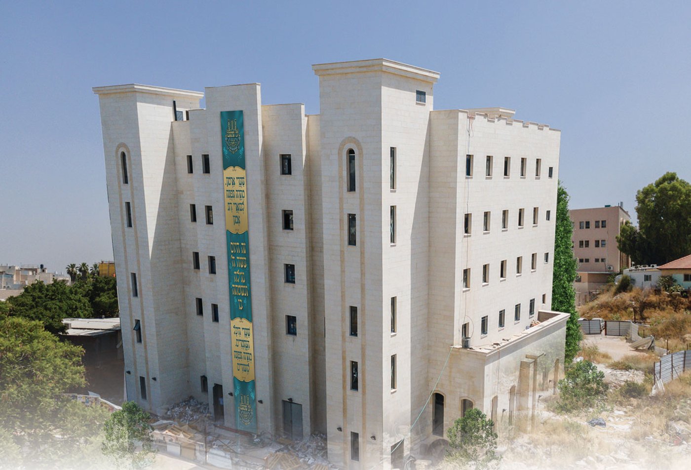 ישיבת טשערנוביל באלעד