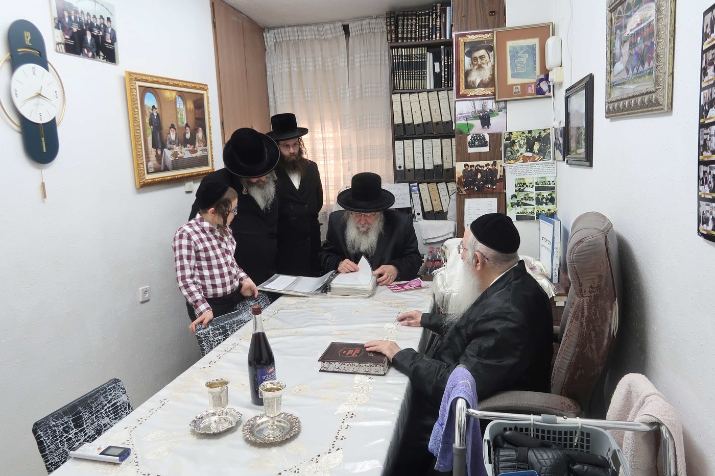 האדמו"ר מנדבורנה בביקור אצל הגרא"פ שטיין