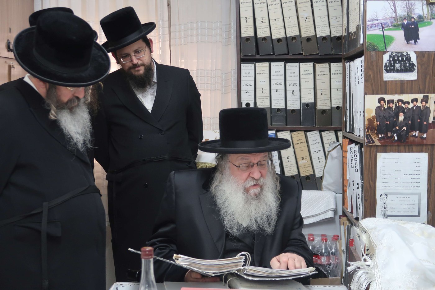 האדמו"ר מנדבורנה בביקור אצל הגרא"פ שטיין