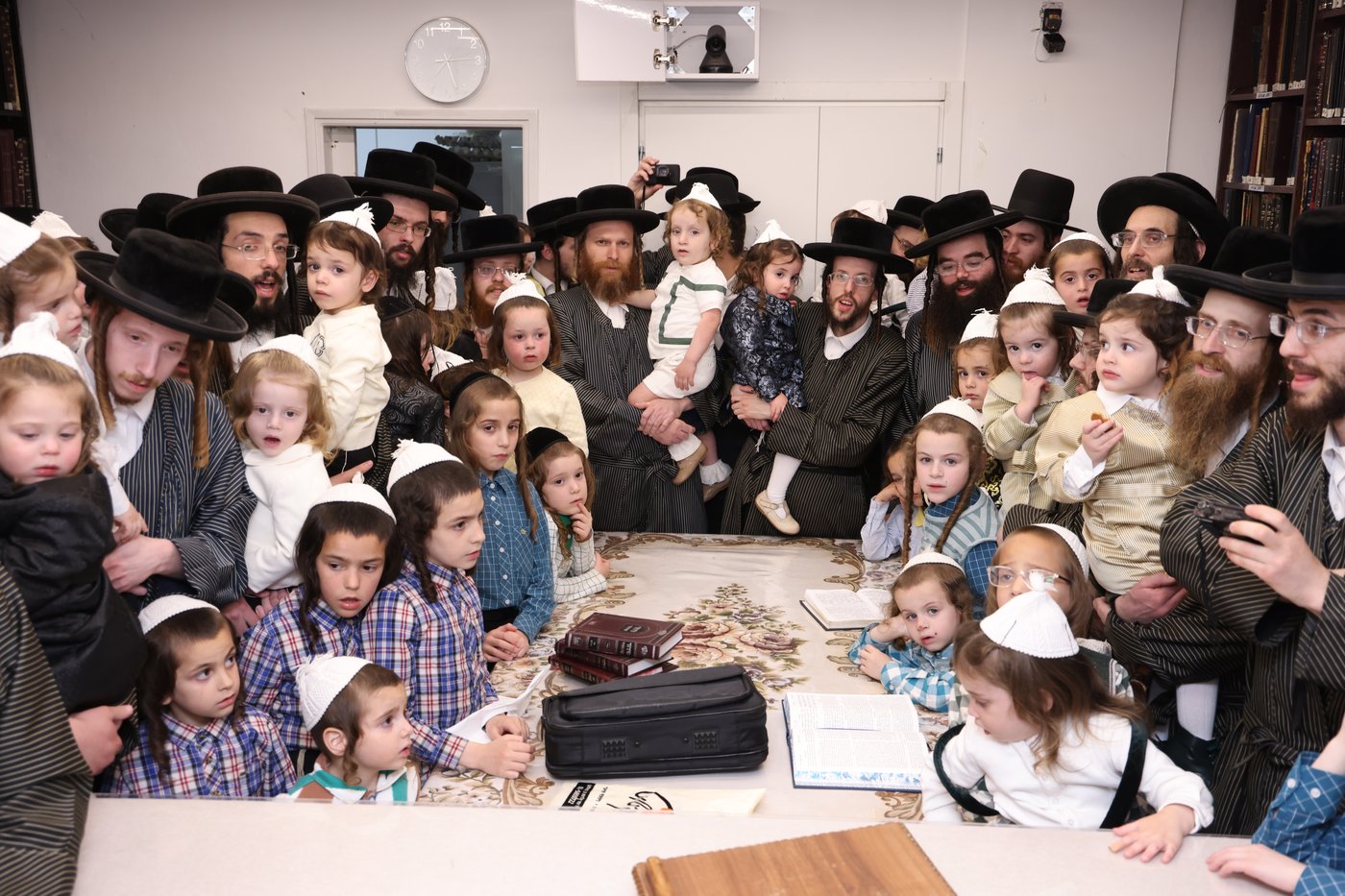 ילדי תולדות אהרן אצל הגר"מ שטרנבוך
