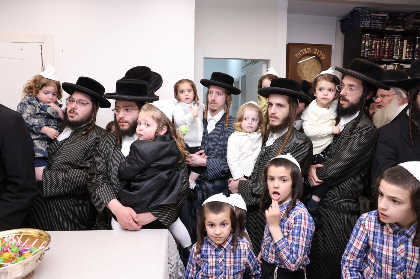ילדי תולדות אהרן אצל הגר"מ שטרנבוך