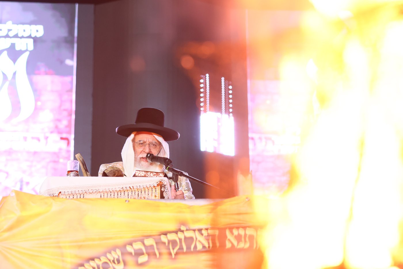 ההדלקה שע"י המקובל רבי בניהו שמואלי - ל"ג בעומר תשפ"ו