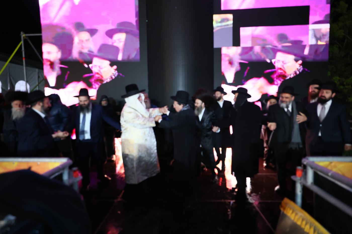 ההדלקה שע"י המקובל רבי בניהו שמואלי - ל"ג בעומר תשפ"ו
