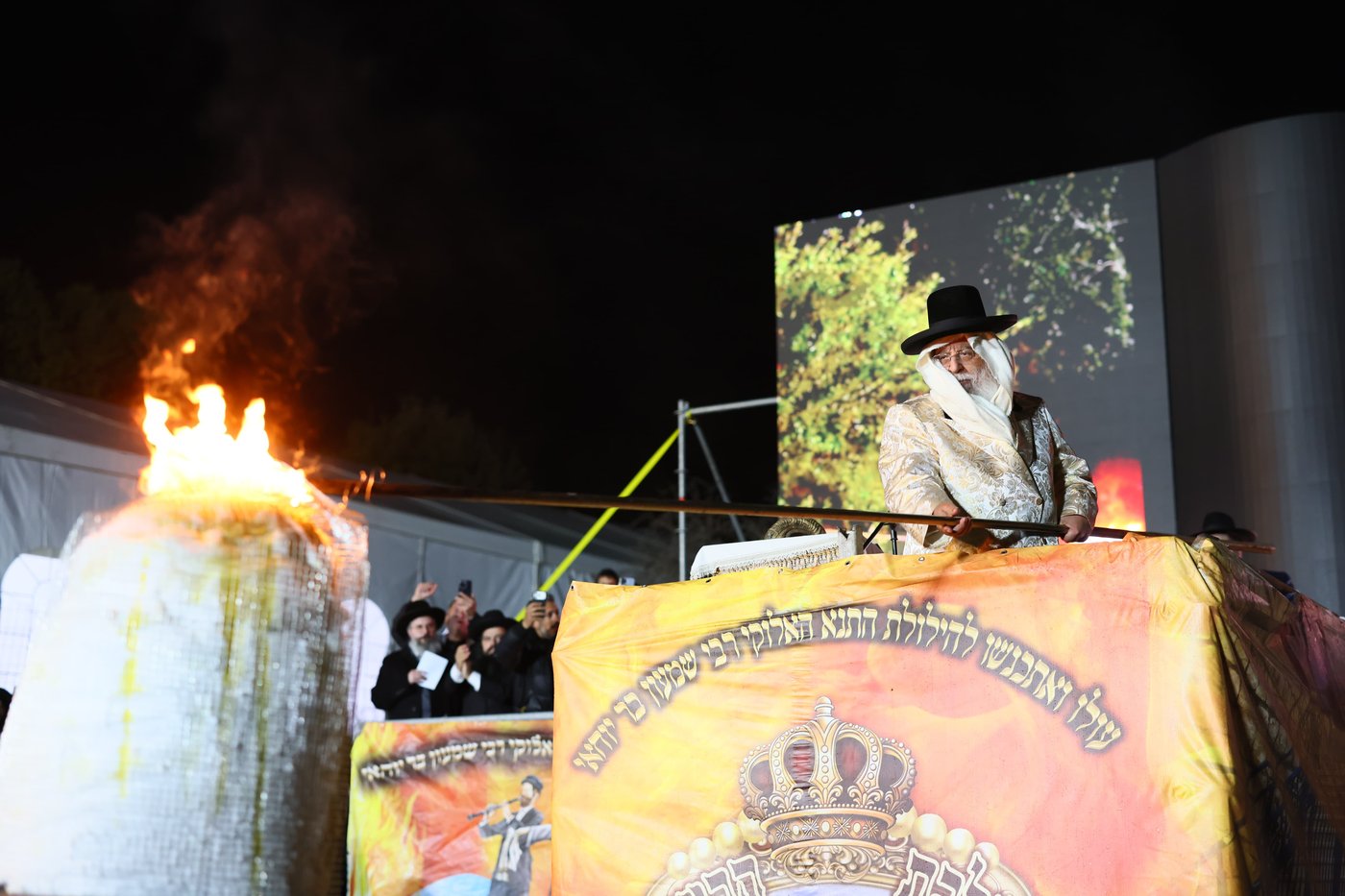 ההדלקה שע"י המקובל רבי בניהו שמואלי - ל"ג בעומר תשפ"ו