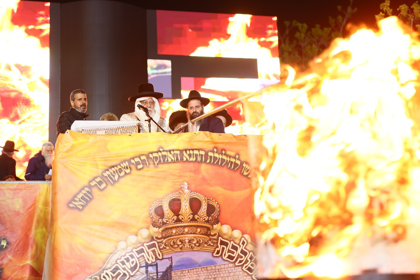 ההדלקה שע"י המקובל רבי בניהו שמואלי - ל"ג בעומר תשפ"ו