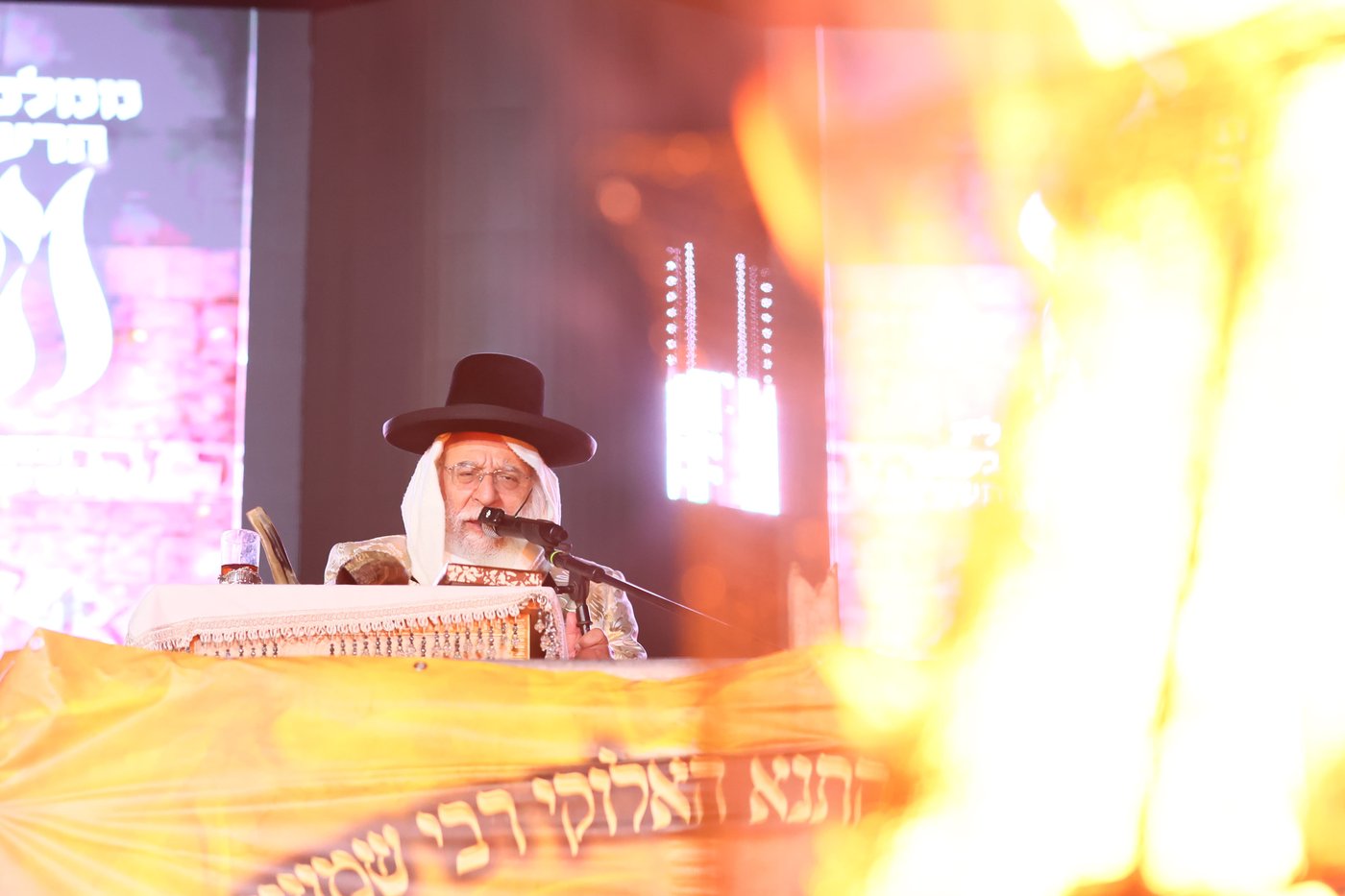 ההדלקה שע"י המקובל רבי בניהו שמואלי - ל"ג בעומר תשפ"ו