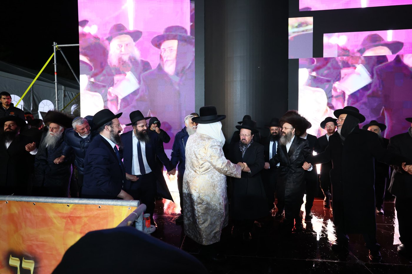 ההדלקה שע"י המקובל רבי בניהו שמואלי - ל"ג בעומר תשפ"ו