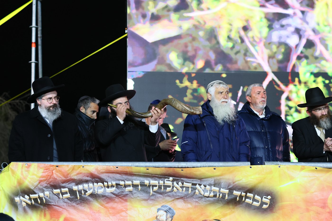 ההדלקה שע"י המקובל רבי בניהו שמואלי - ל"ג בעומר תשפ"ו