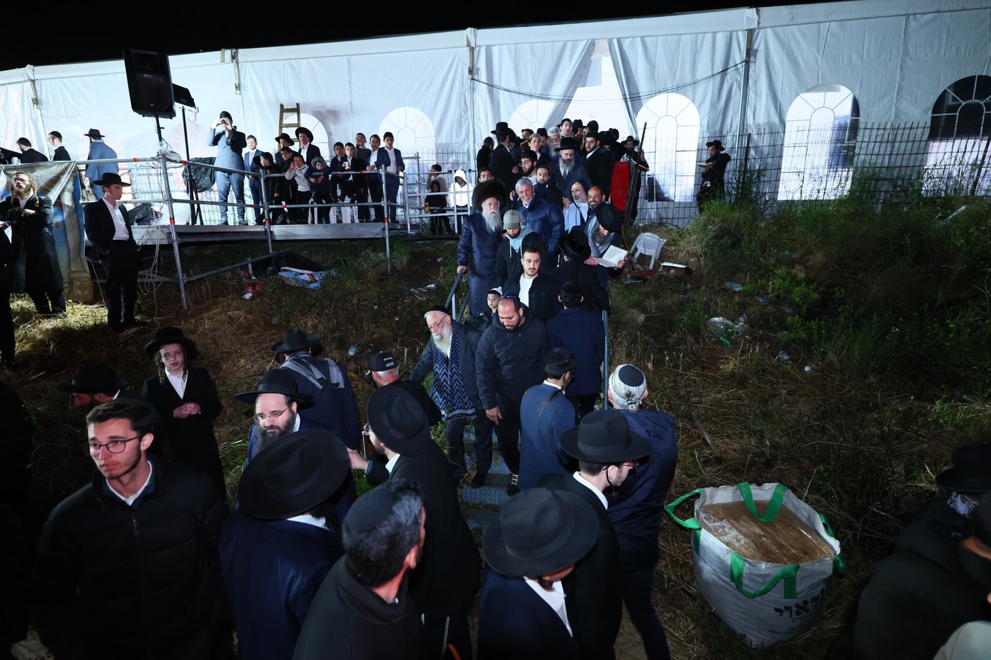 ההדלקה שע"י המקובל רבי בניהו שמואלי - ל"ג בעומר תשפ"ו