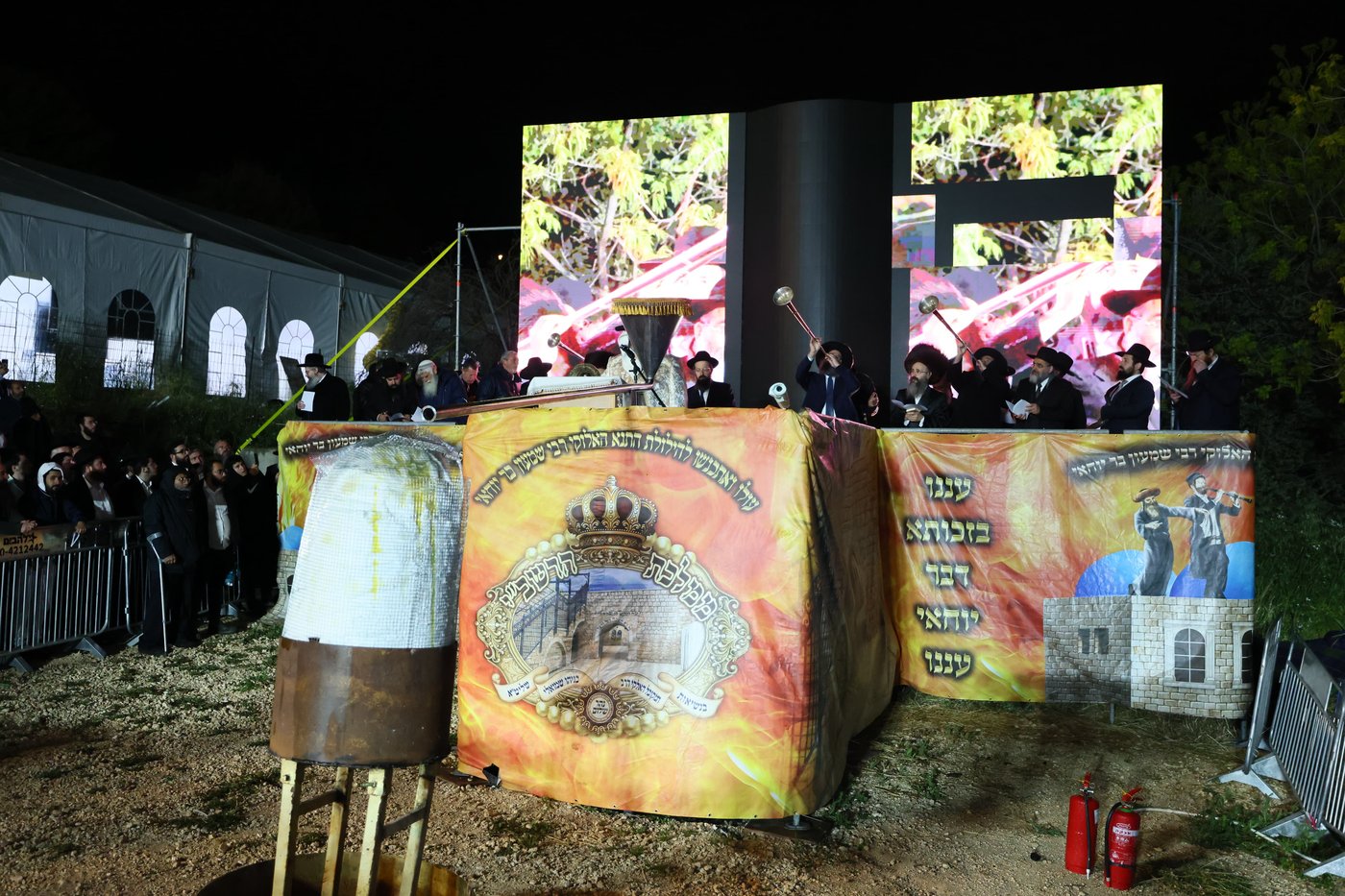ההדלקה שע"י המקובל רבי בניהו שמואלי - ל"ג בעומר תשפ"ו