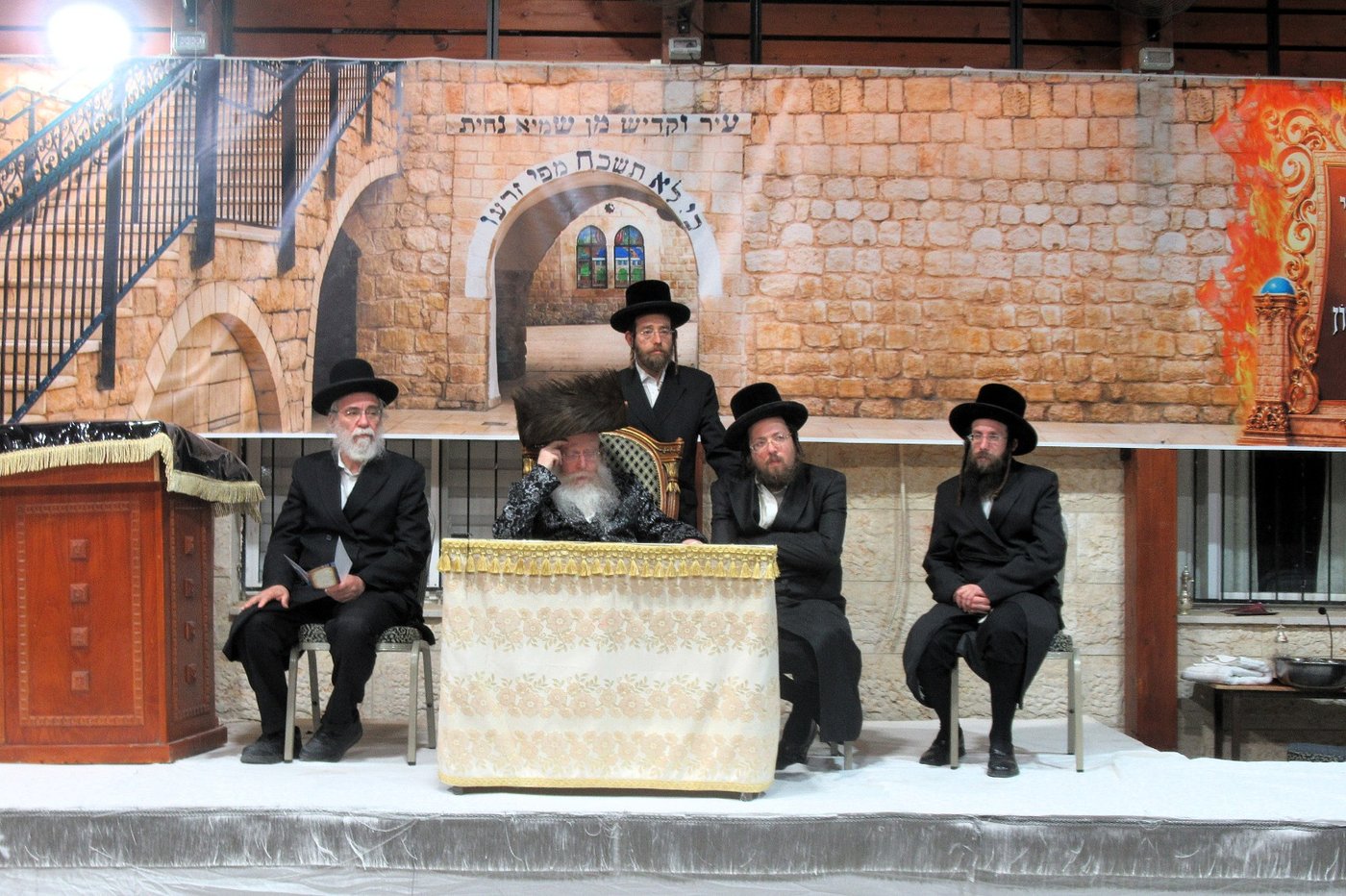 ל"ג בעומר בחצה"ק קרעטשניף קריית גת