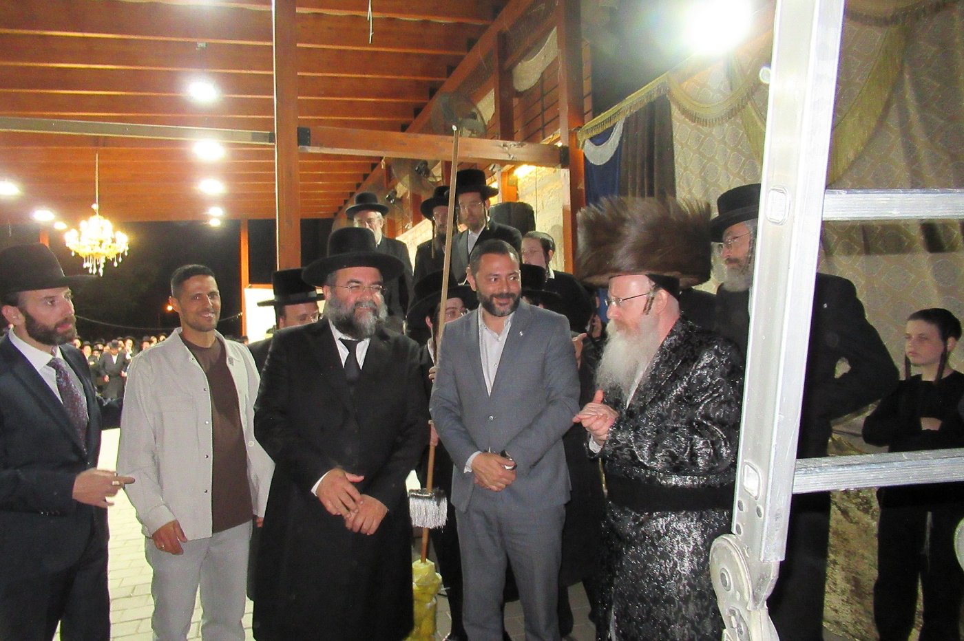 ל"ג בעומר בחצה"ק קרעטשניף קריית גת