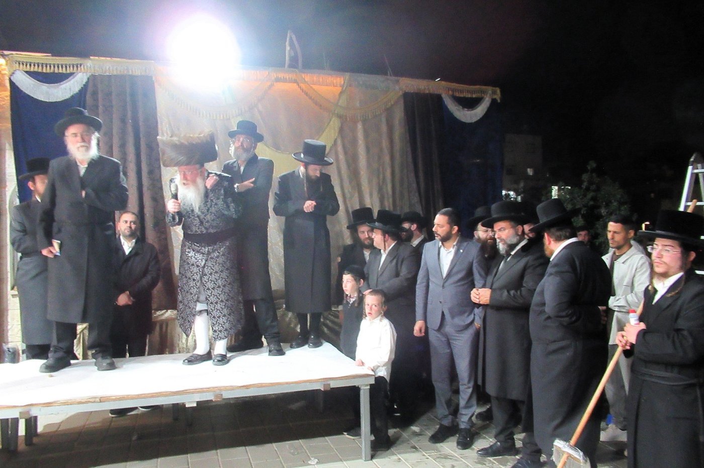 ל"ג בעומר בחצה"ק קרעטשניף קריית גת