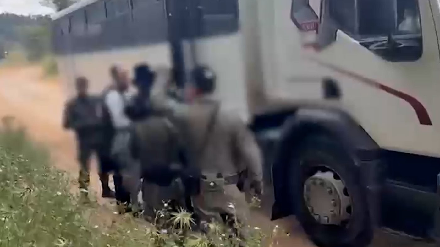 המשטרה מפנה אנשים שעלו למירון
