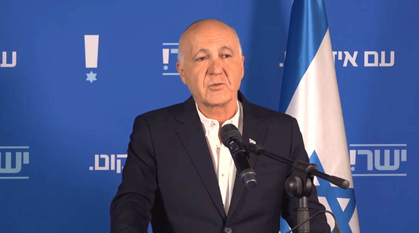 מסיבת העיתונאים של גדי איזנקוט ויורם כהן