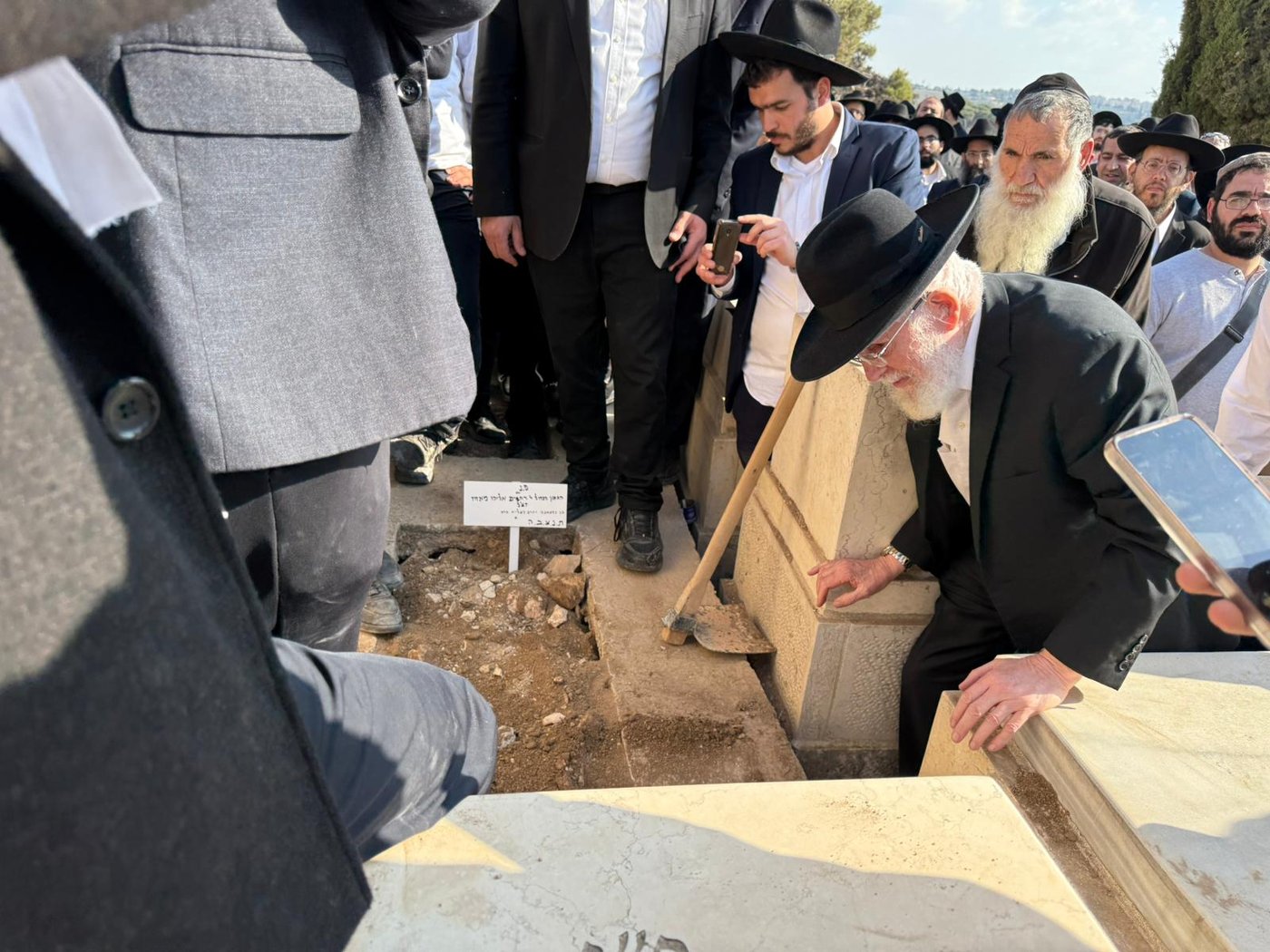 הלווית הגאון רבי רחמים מאזוז בירושלים