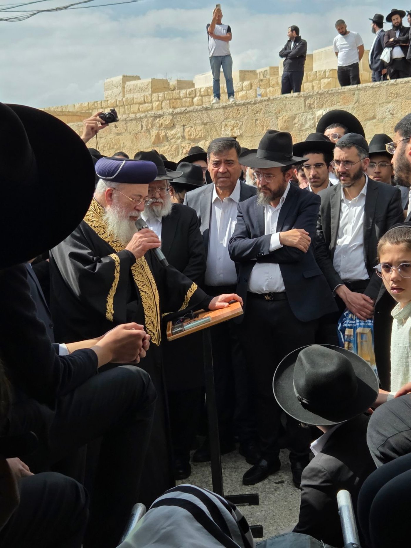 הלווית הגאון רבי רחמים מאזוז 